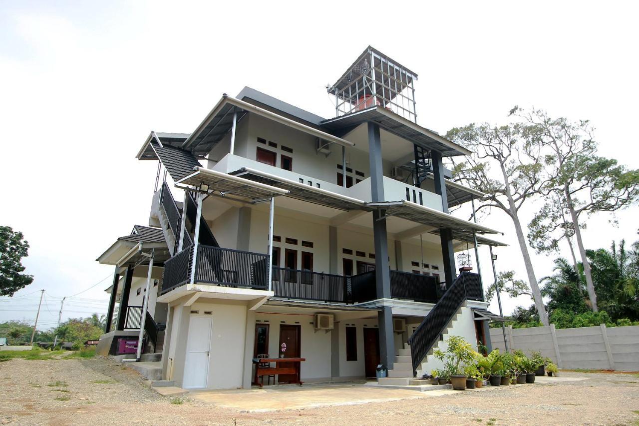 Oyo 739 Guest House Si Kancil Bengkulu Exterior photo